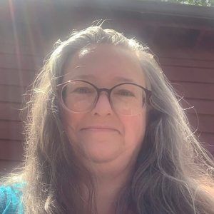 Meet your Posher, Valerie
